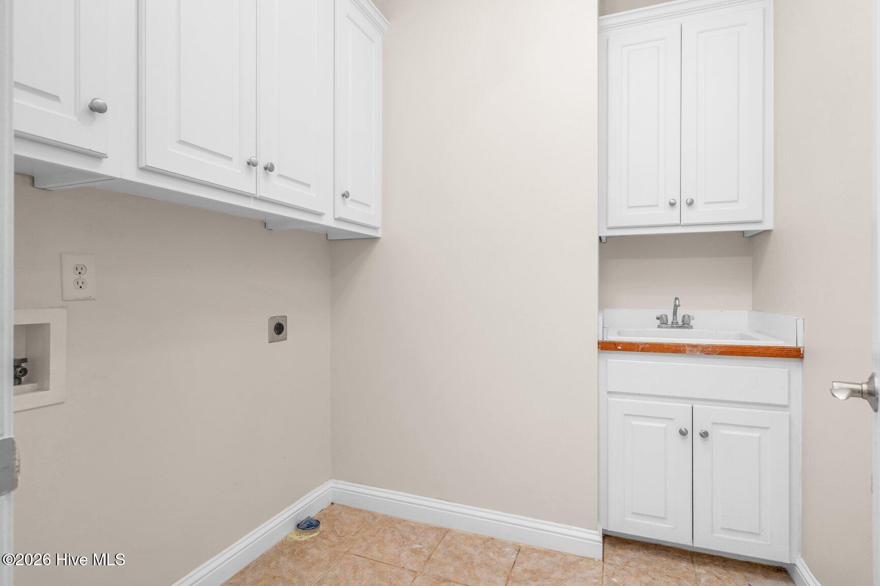 642 Chimney Hill Way