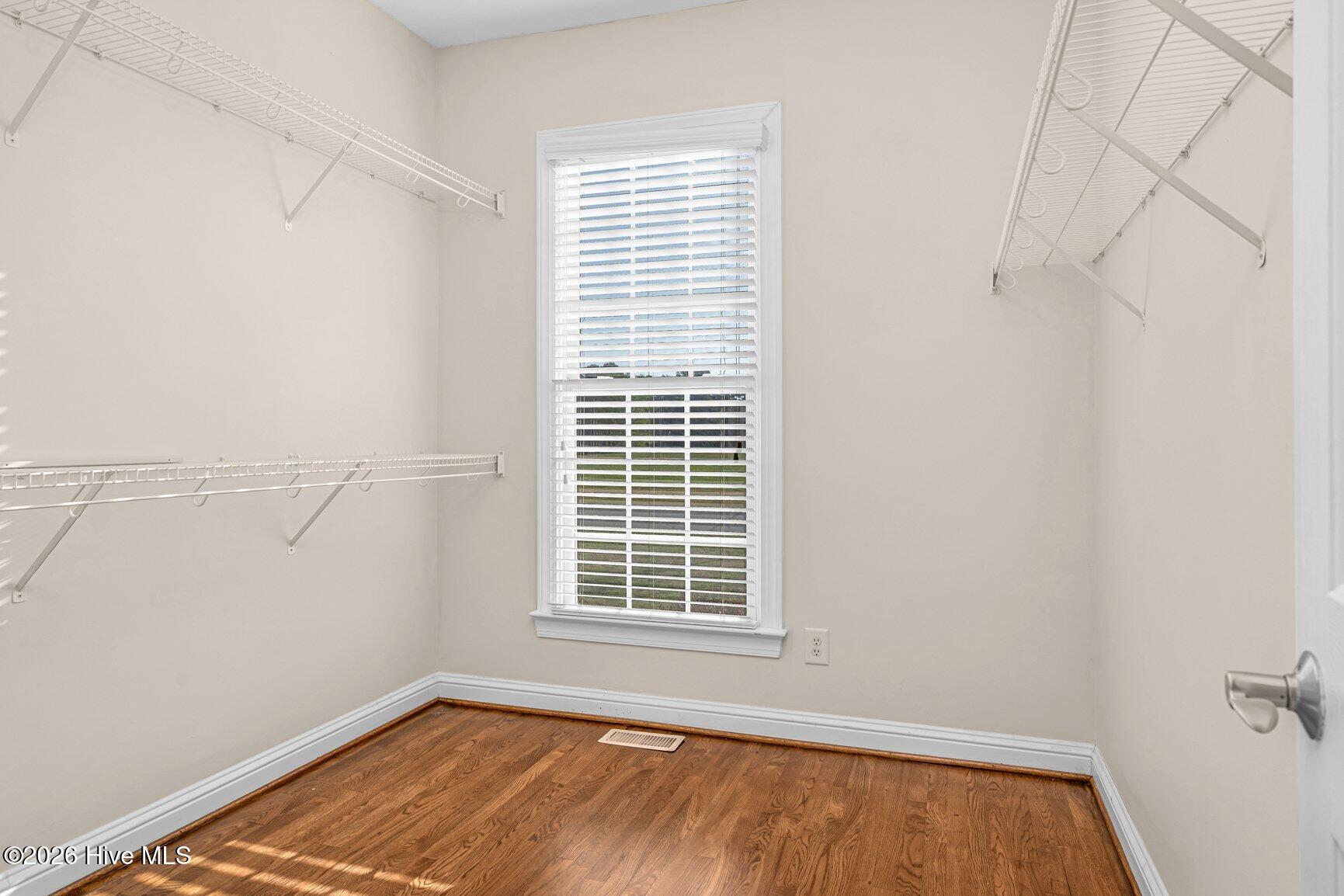 642 Chimney Hill Way