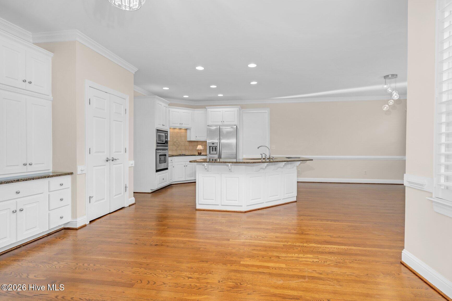 642 Chimney Hill Way