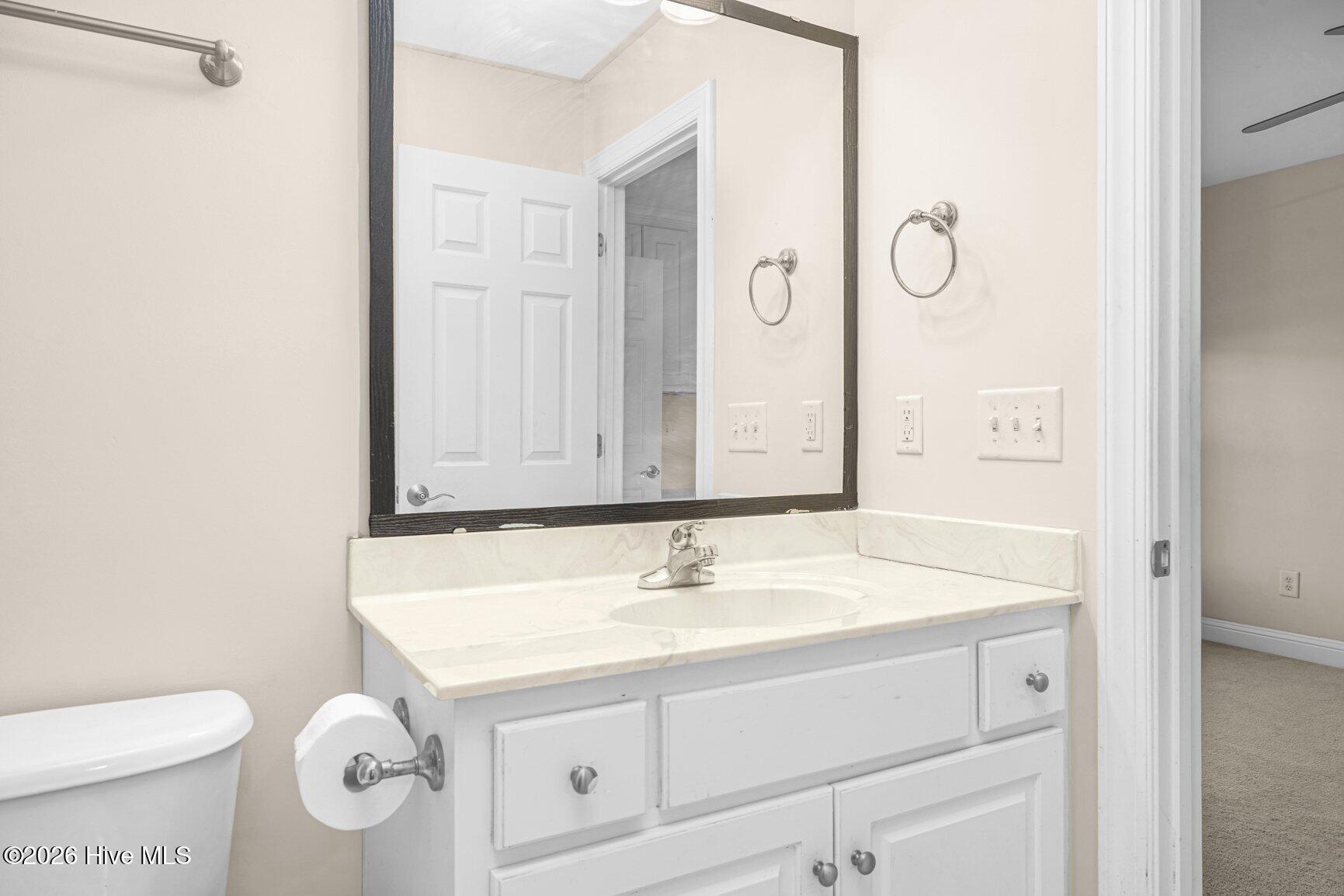 642 Chimney Hill Way