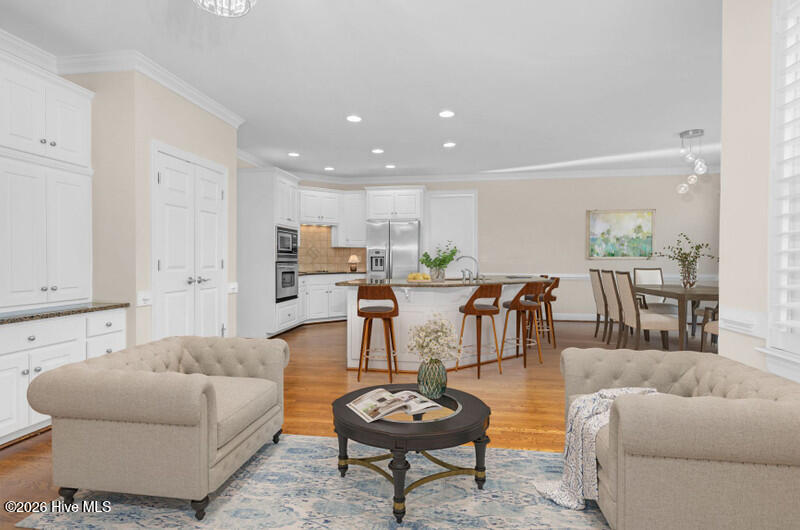 642 Chimney Hill Way