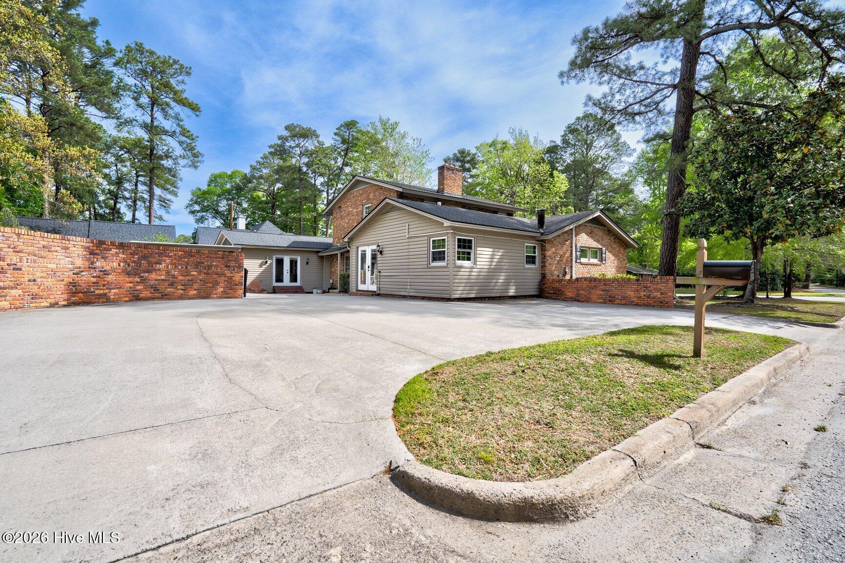 224 S Englewood Drive