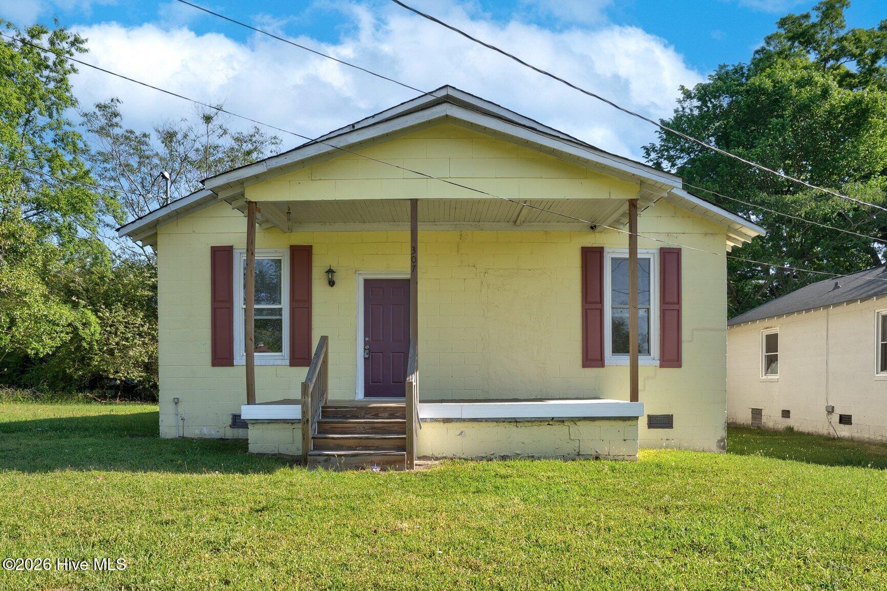 307 E Irwin Street
