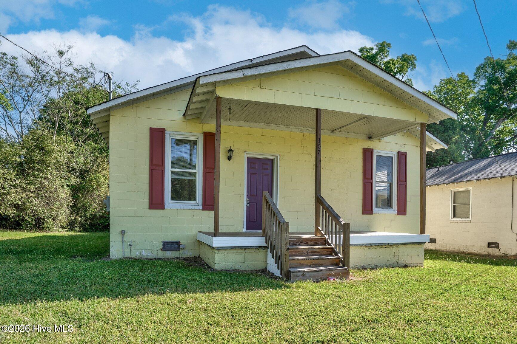 307 E Irwin Street