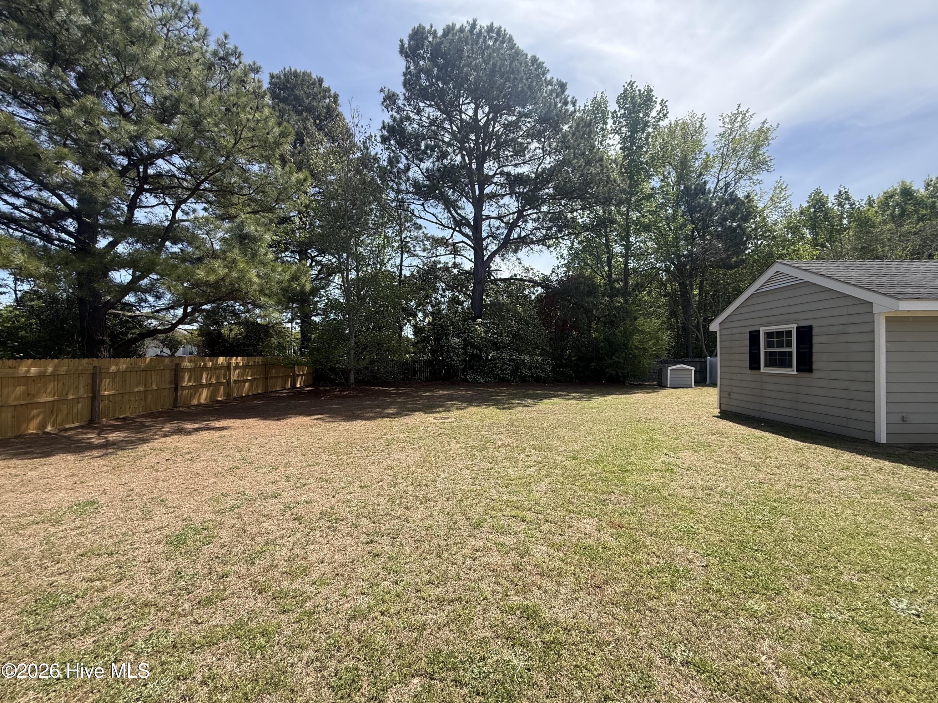 1601 Benvenue Forest Road