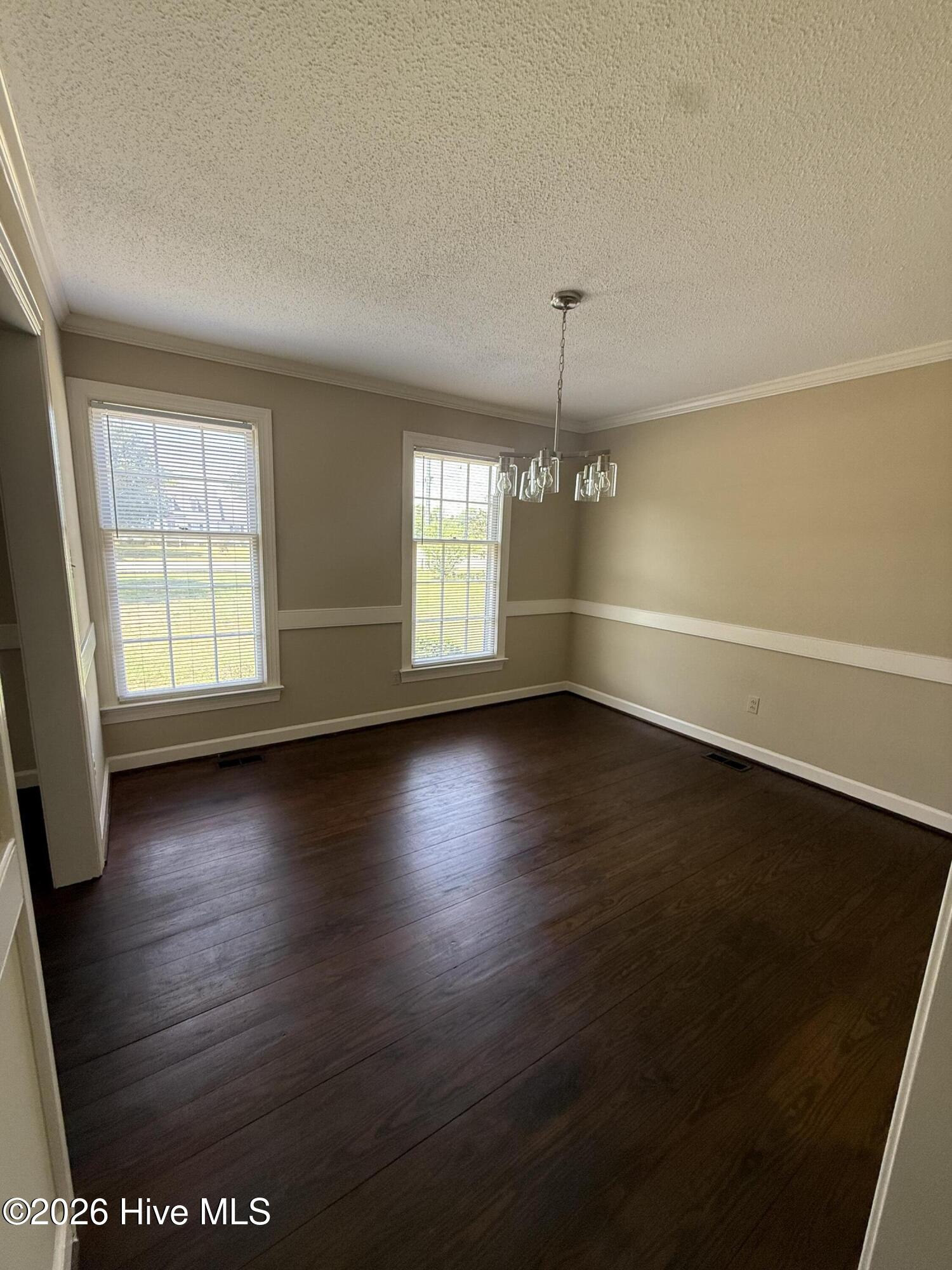 1601 Benvenue Forest Road