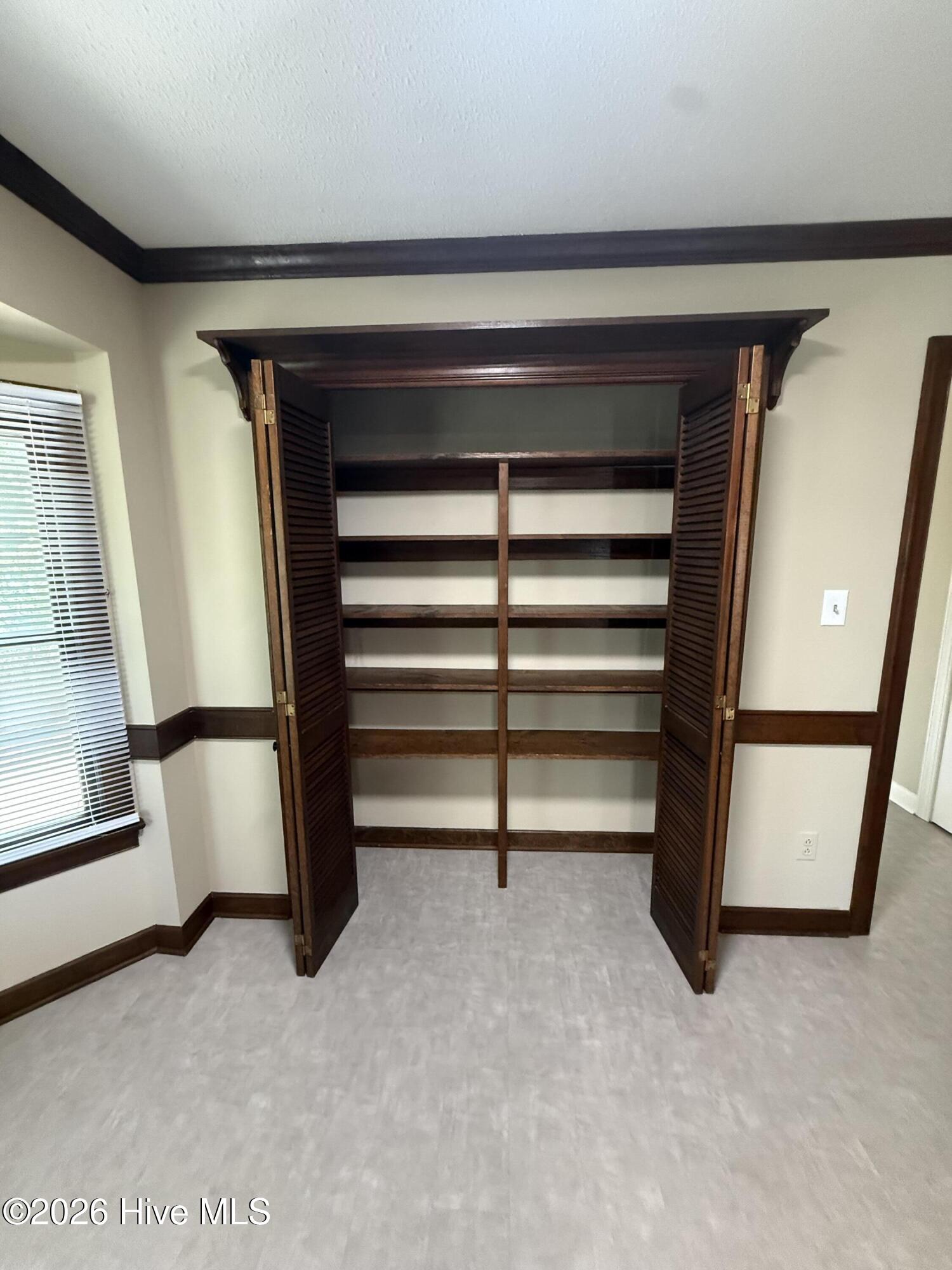 1601 Benvenue Forest Road