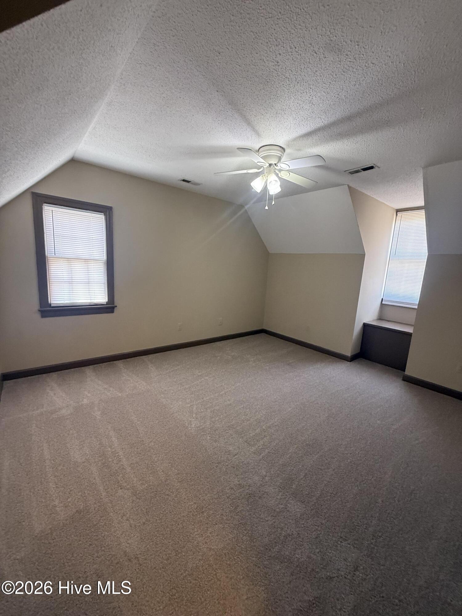 1601 Benvenue Forest Road