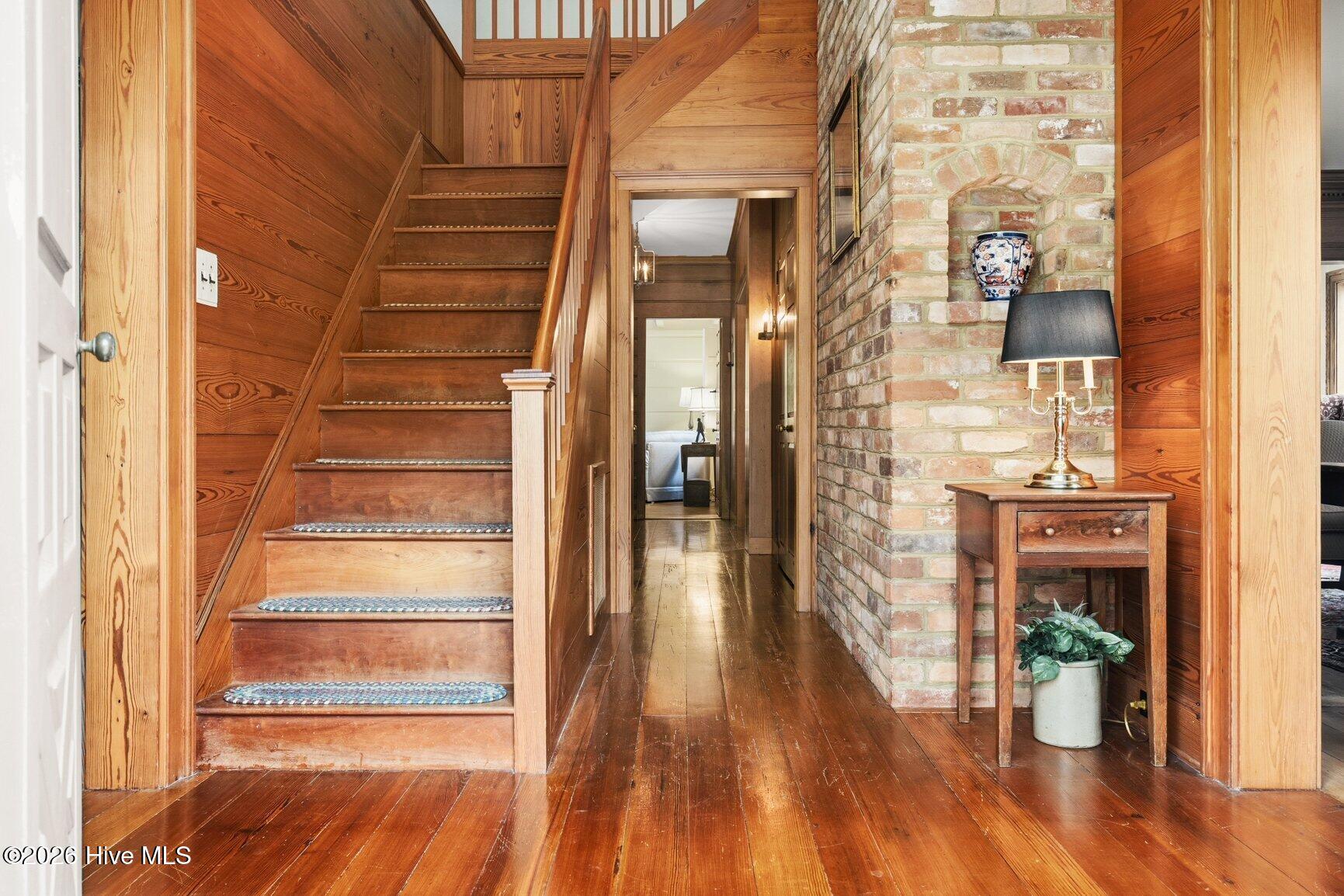 1516 Colony Drive