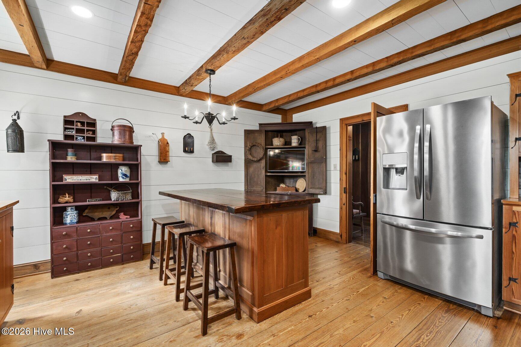1516 Colony Drive