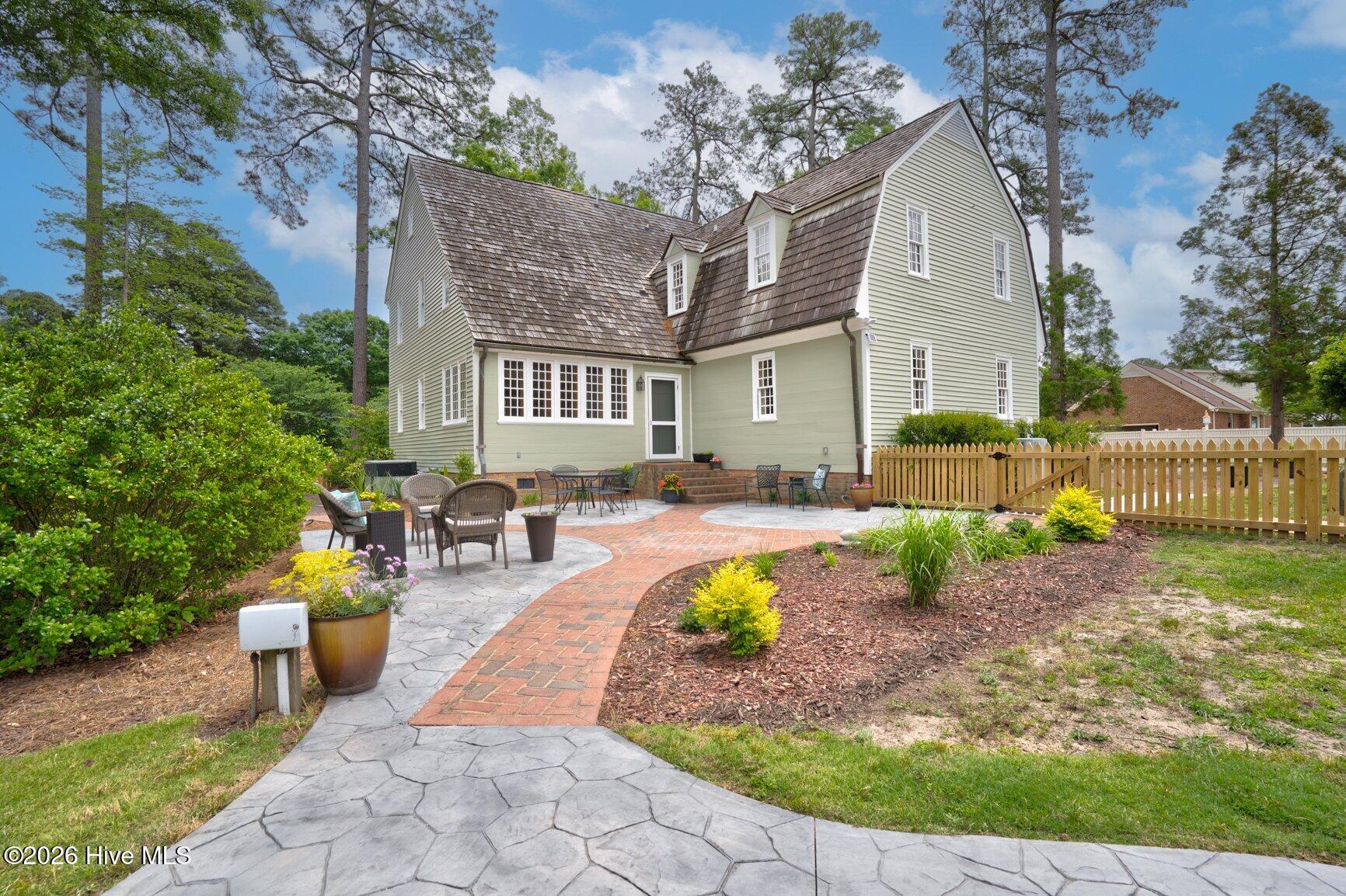 1516 Colony Drive