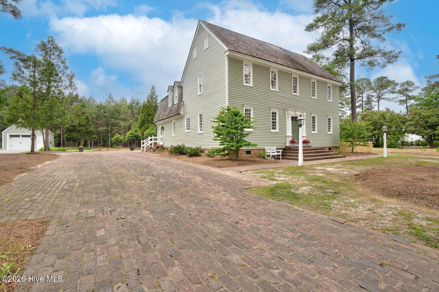 1516 Colony Drive