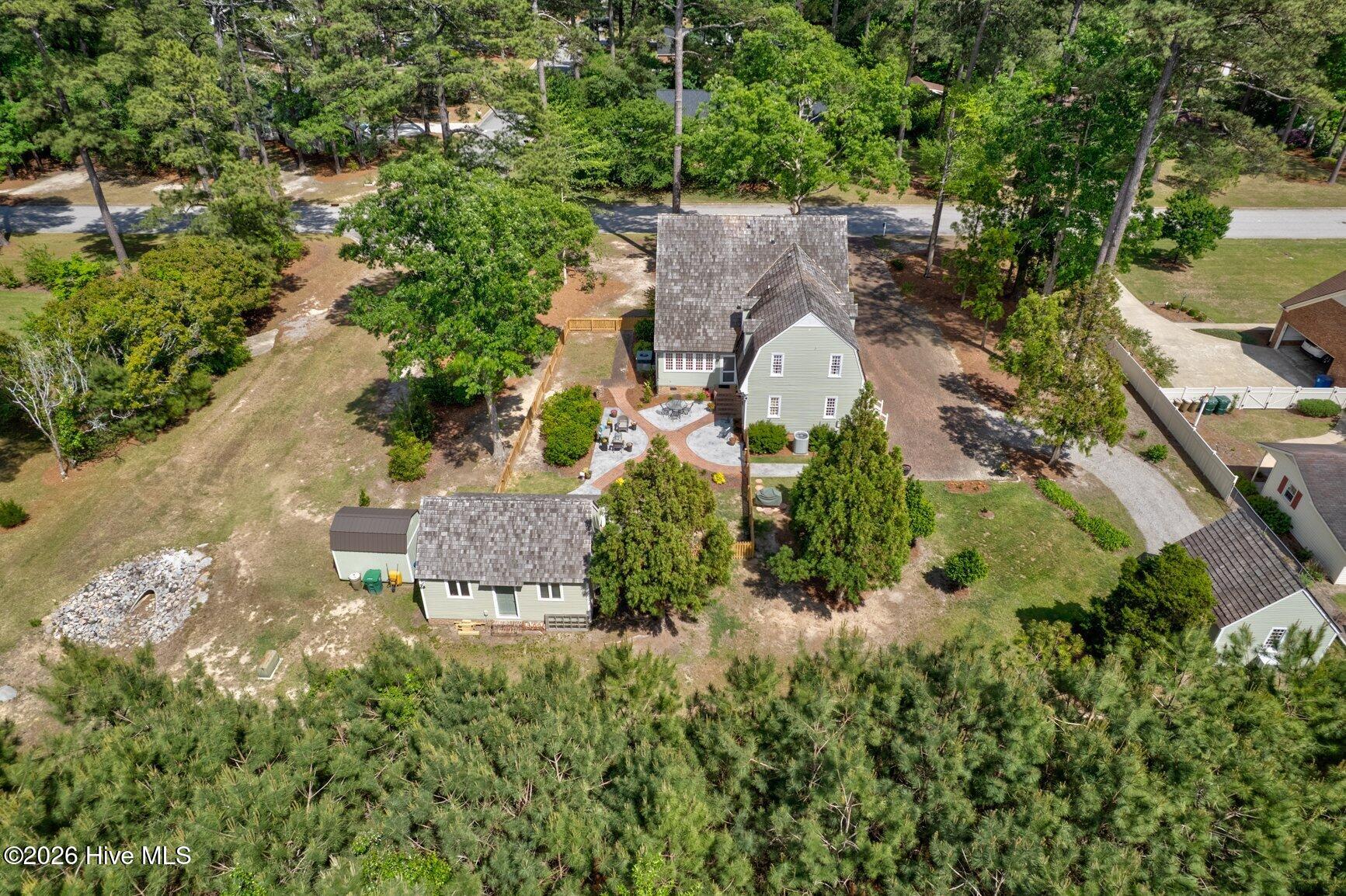 1516 Colony Drive