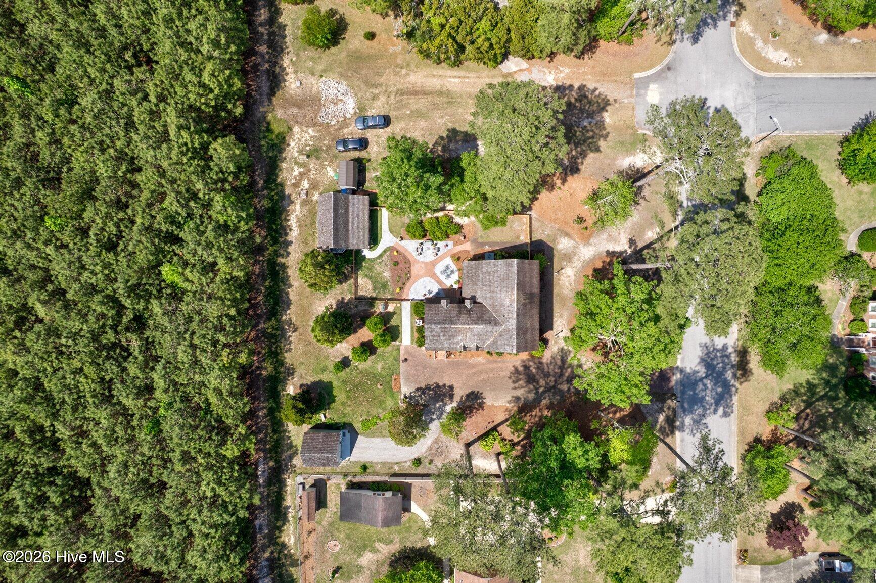 1516 Colony Drive