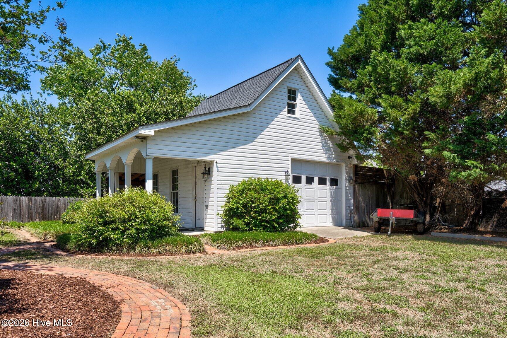 817 Logan Trail