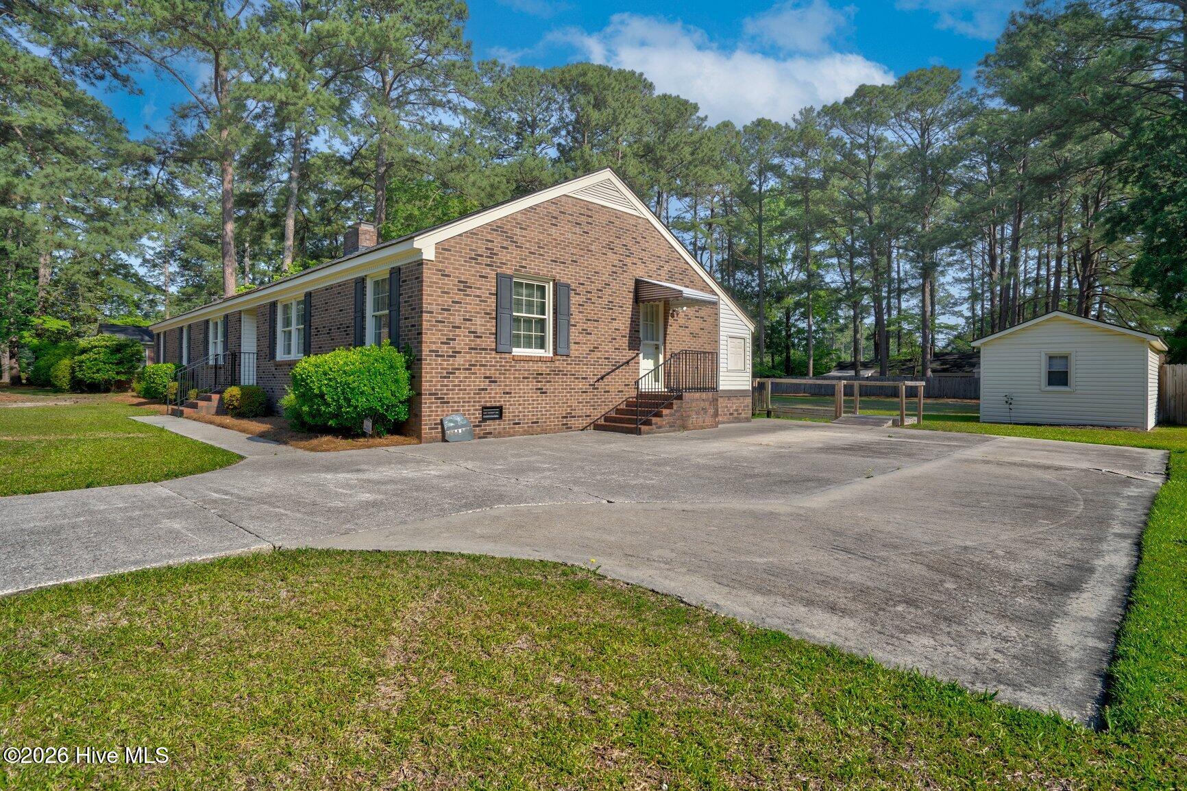 3304 Hawthorne Road