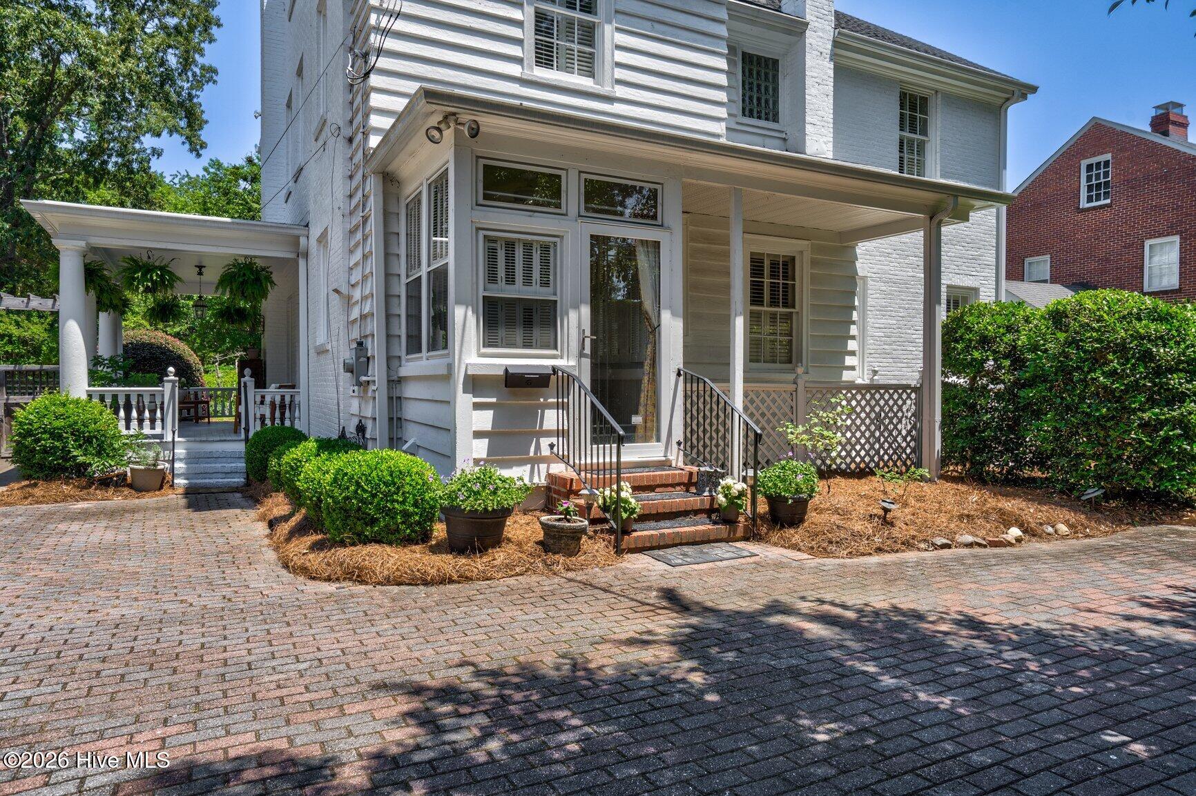 1208 N Main Street