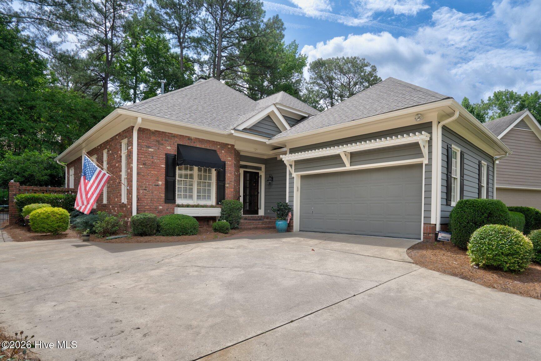 109 Cobblestone Court