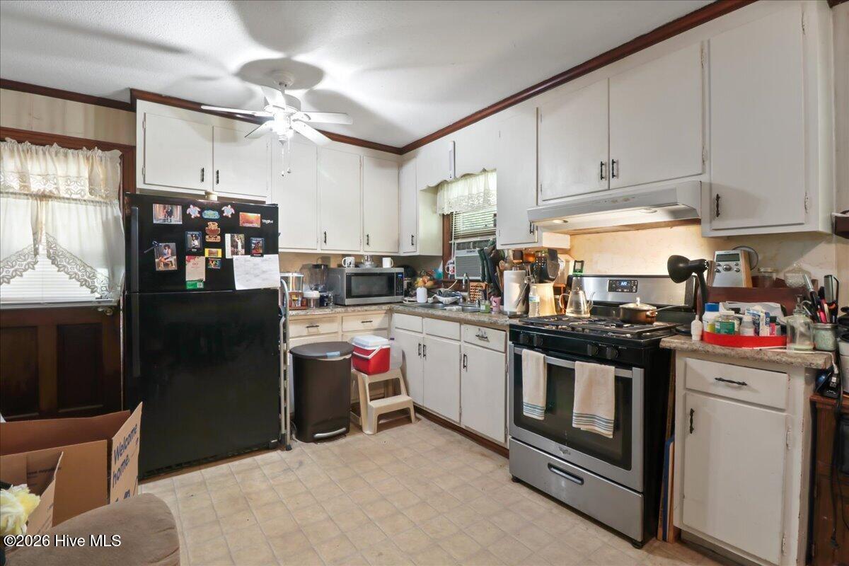 9781 Red Oak Road