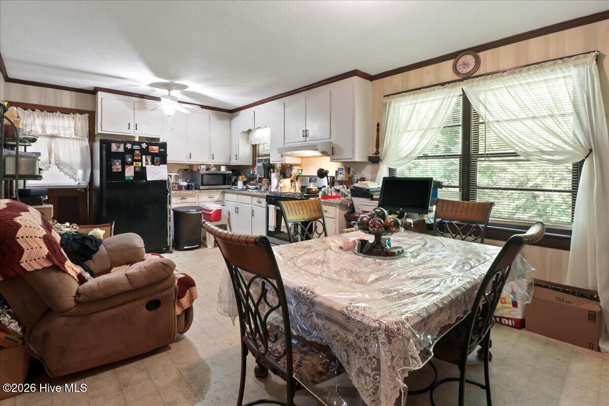 9781 Red Oak Road
