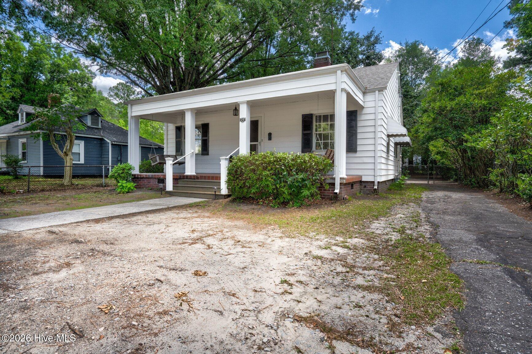 1209 W Thomas Street