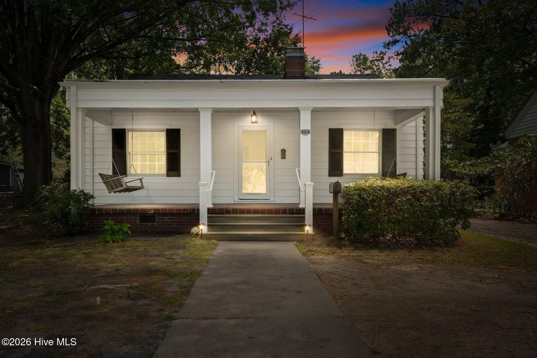 1209 W Thomas Street