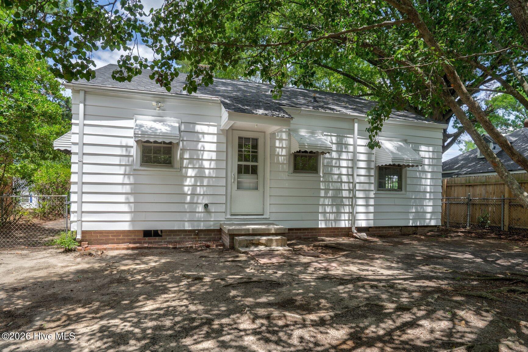 1209 W Thomas Street
