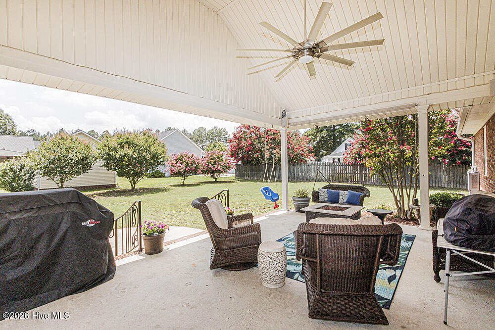 609 Golfers Lane