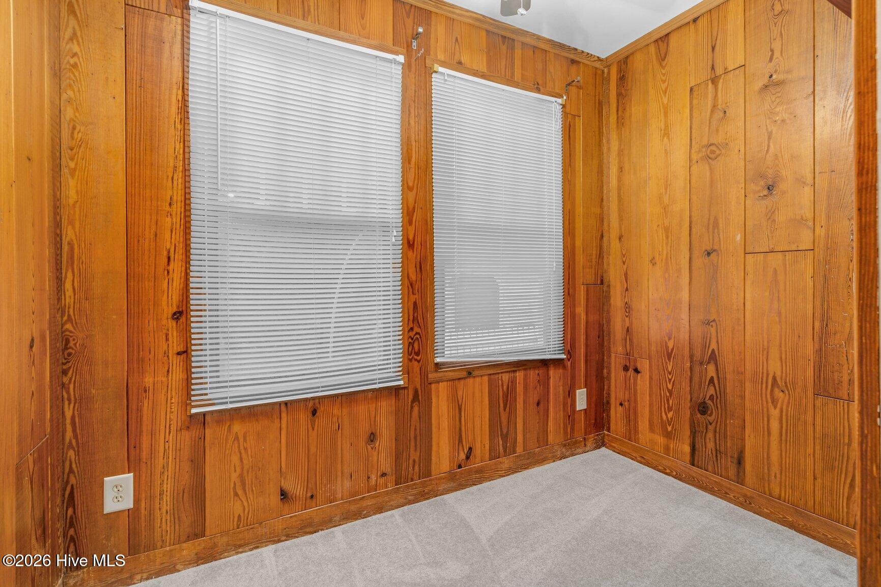 1041 Lafayette Avenue