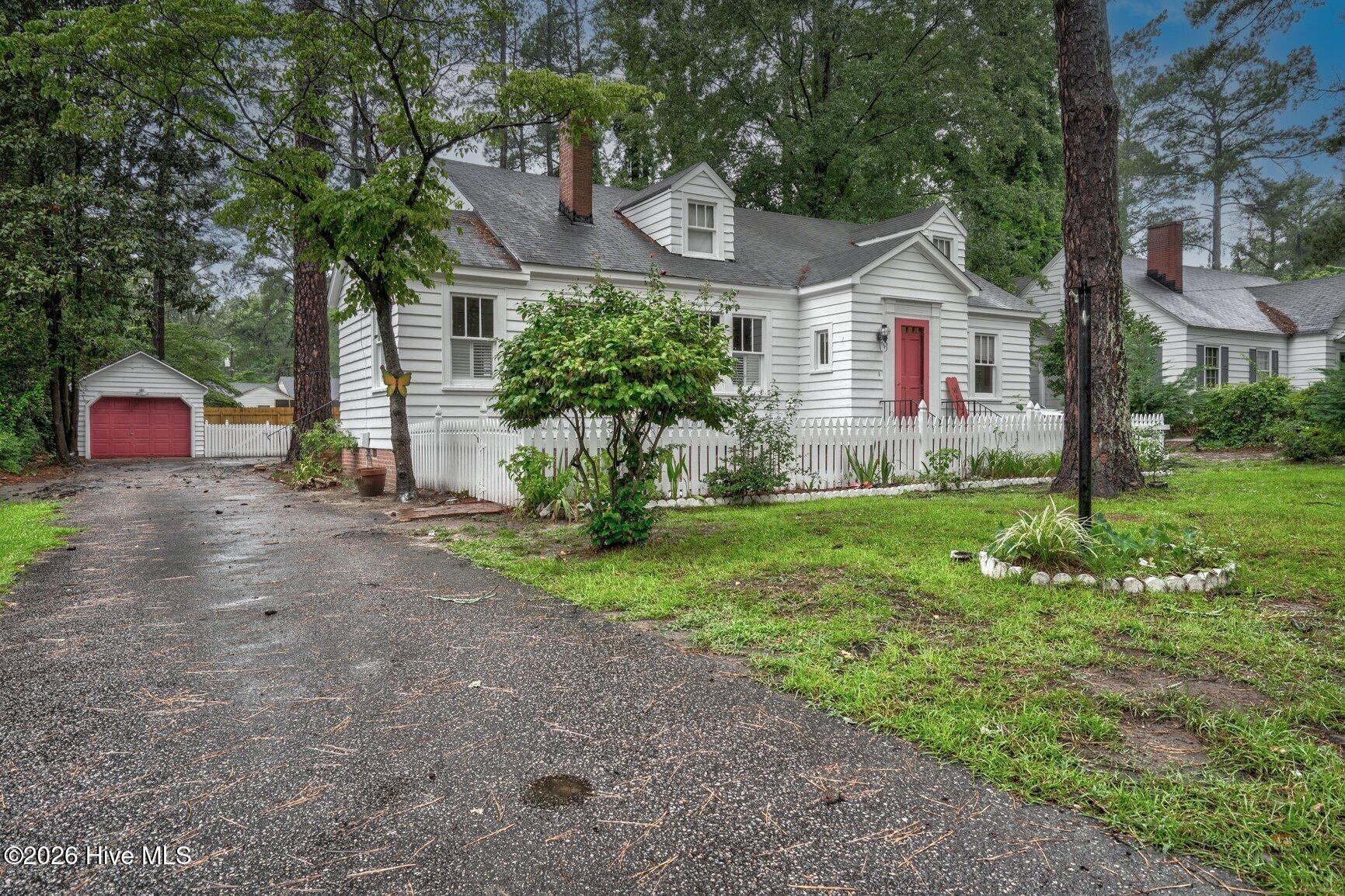 1041 Lafayette Avenue