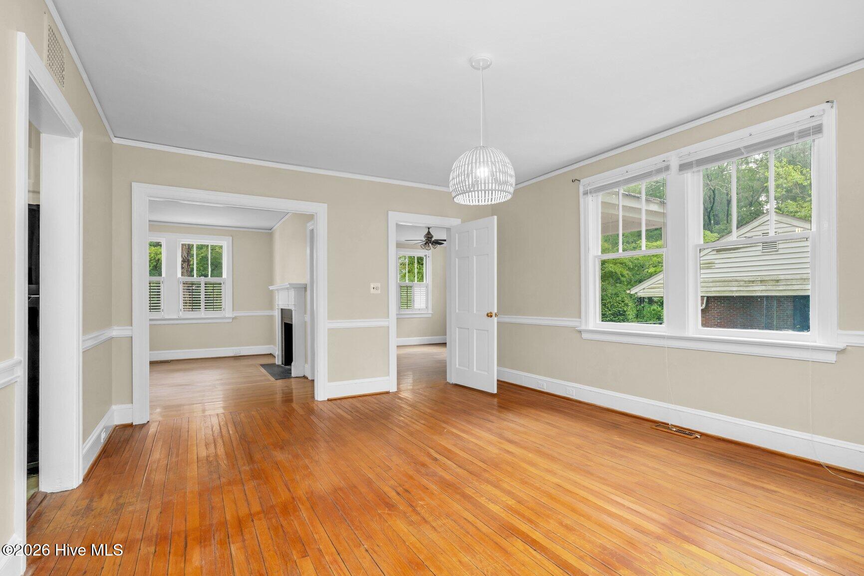 1041 Lafayette Avenue