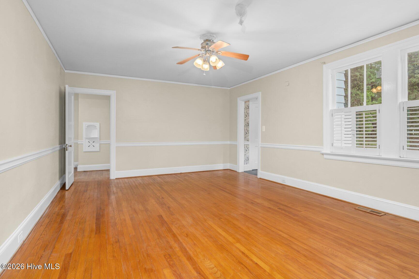 1041 Lafayette Avenue