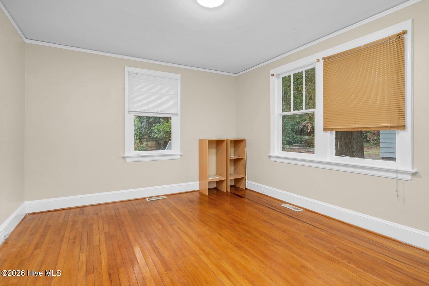 1041 Lafayette Avenue