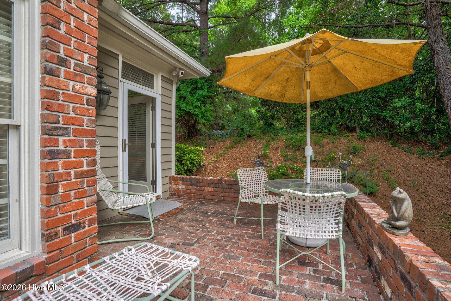 108 Cobblestone Court