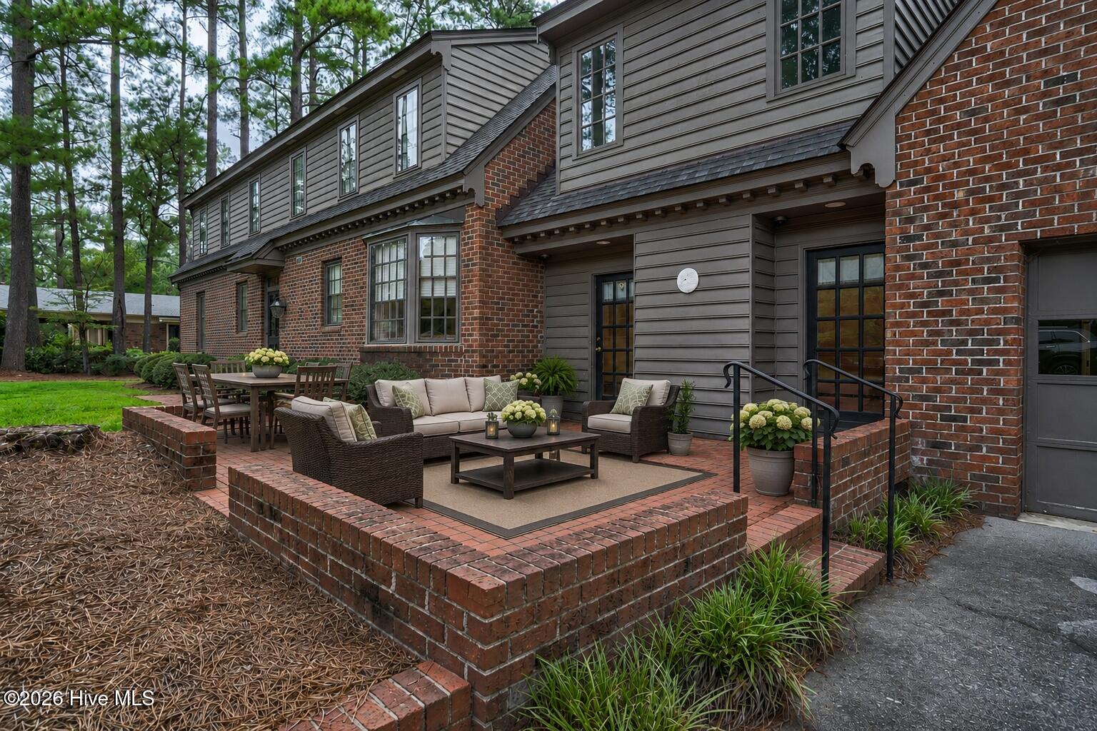 4001 Lochinvar Lane