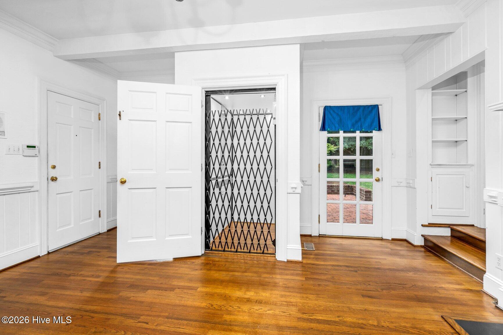 4001 Lochinvar Lane