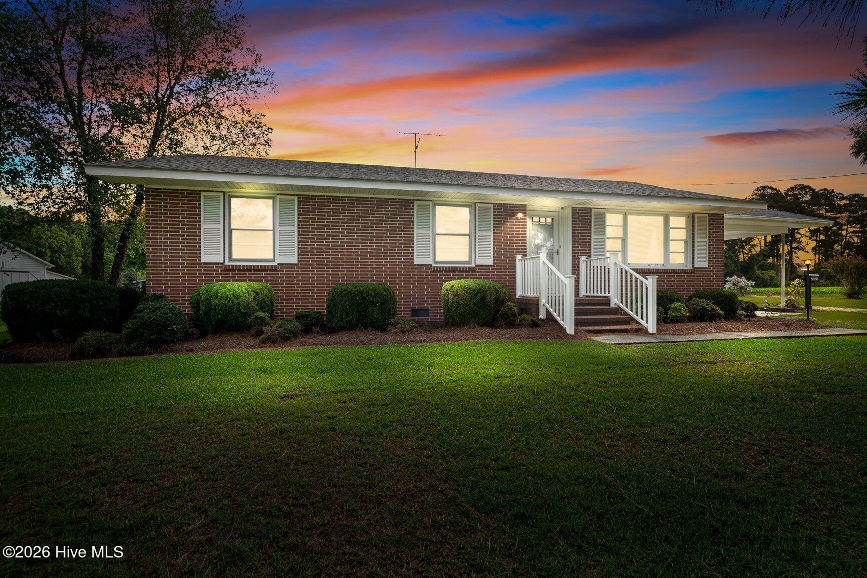2281 S Old Carriage Road