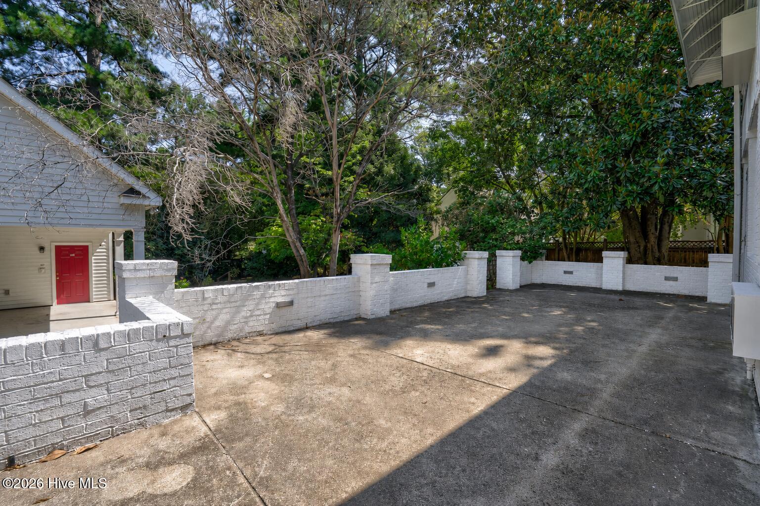 1608 Lafayette Avenue