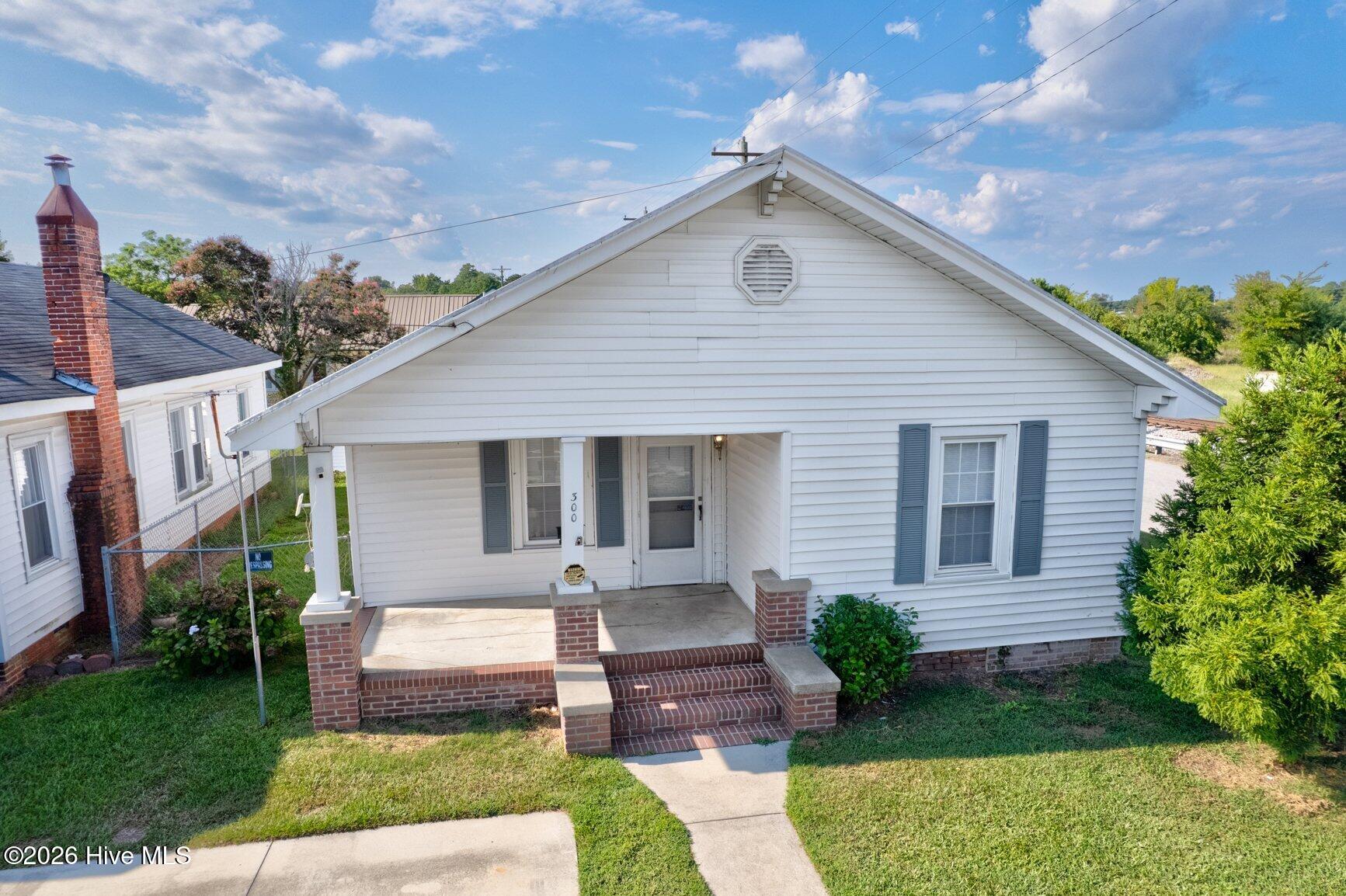 300 W Howard Avenue