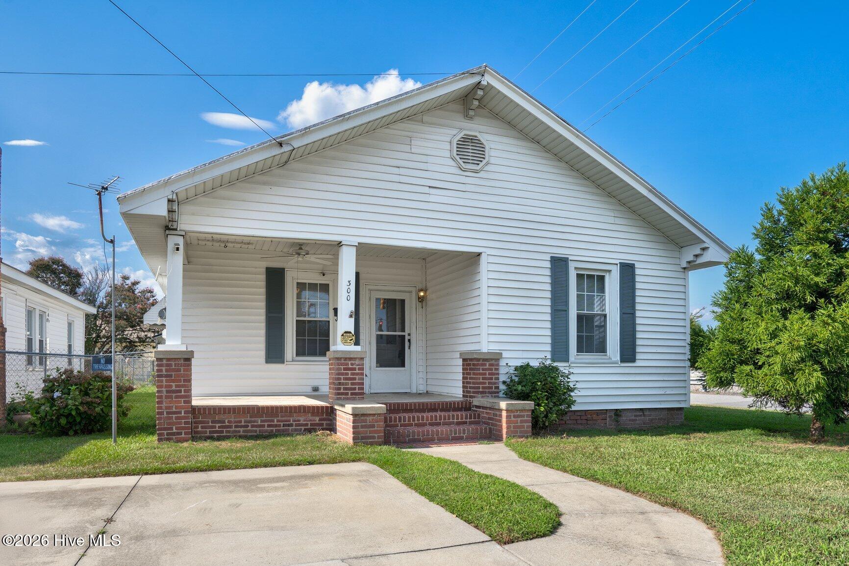 300 W Howard Avenue