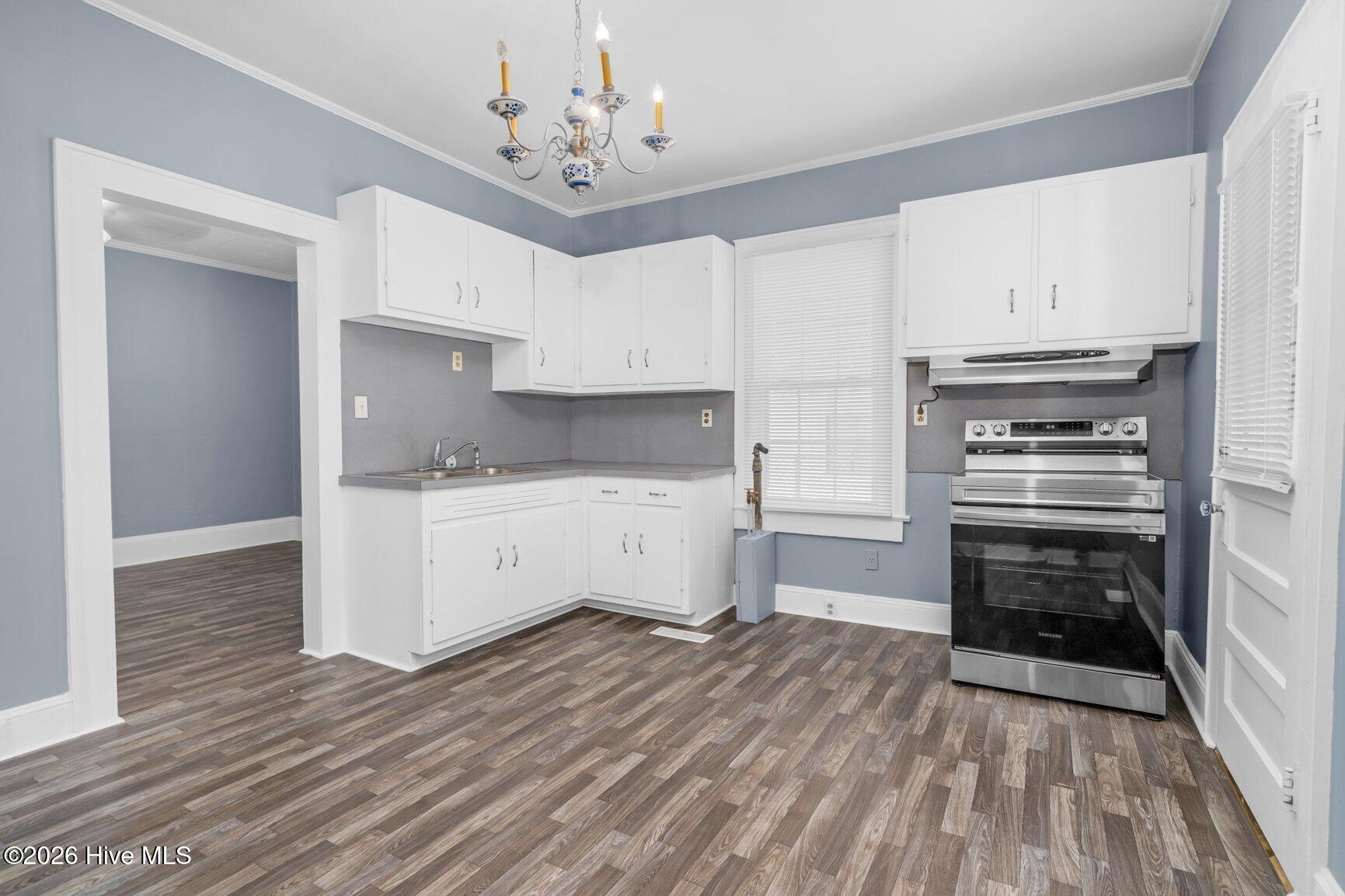 300 W Howard Avenue