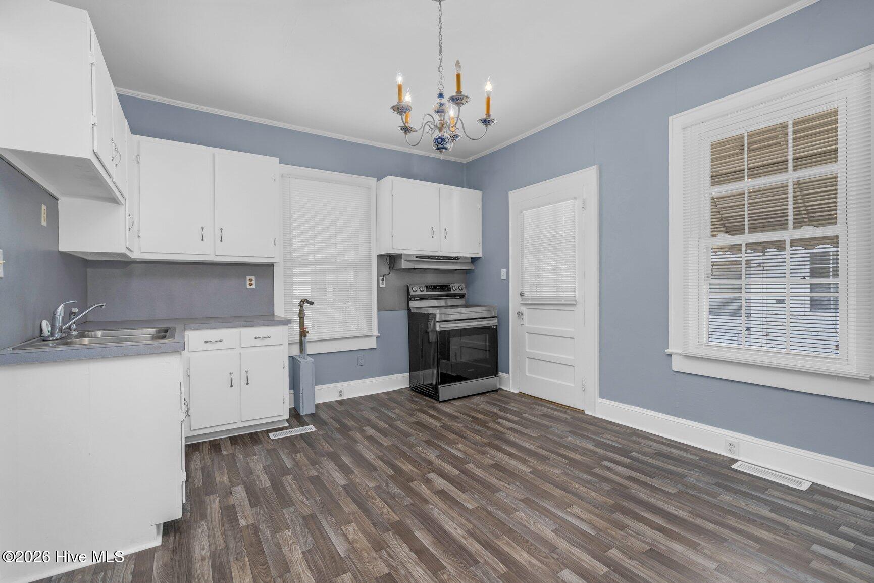 300 W Howard Avenue