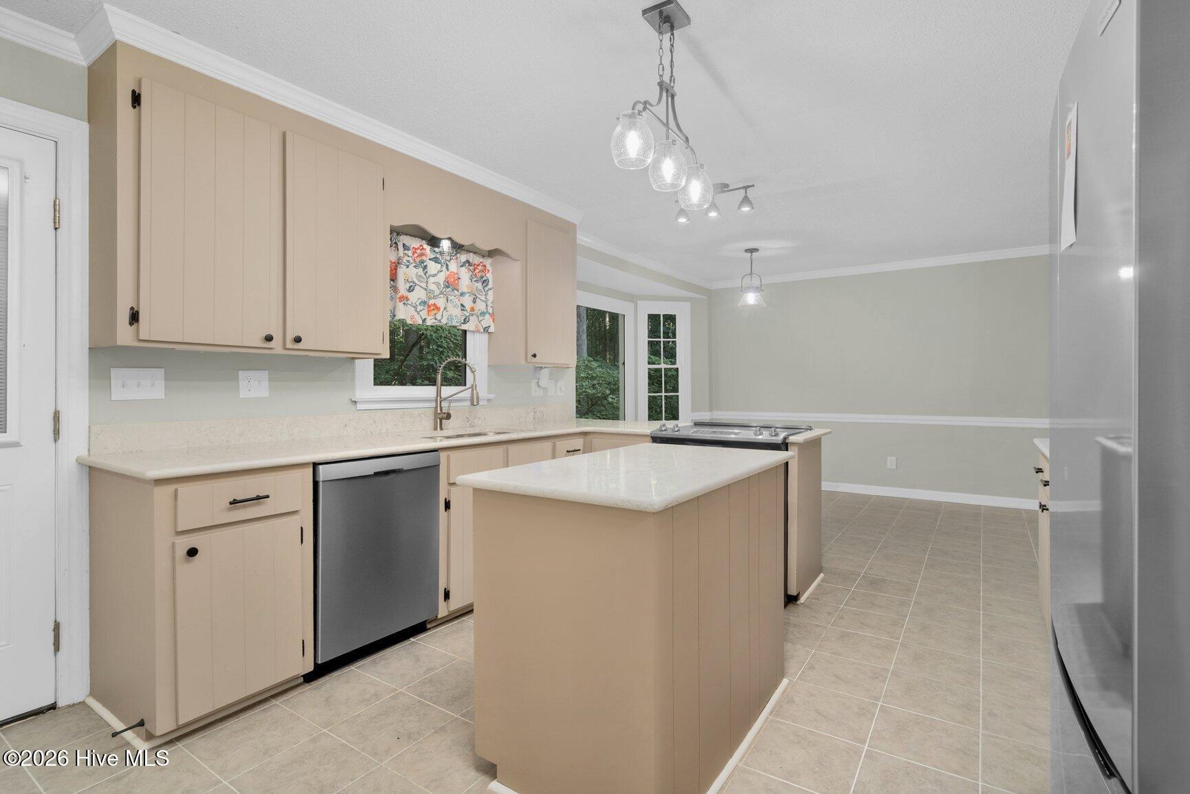 2239 Creekridge Drive