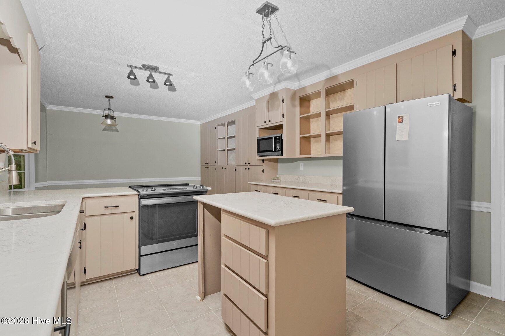 2239 Creekridge Drive