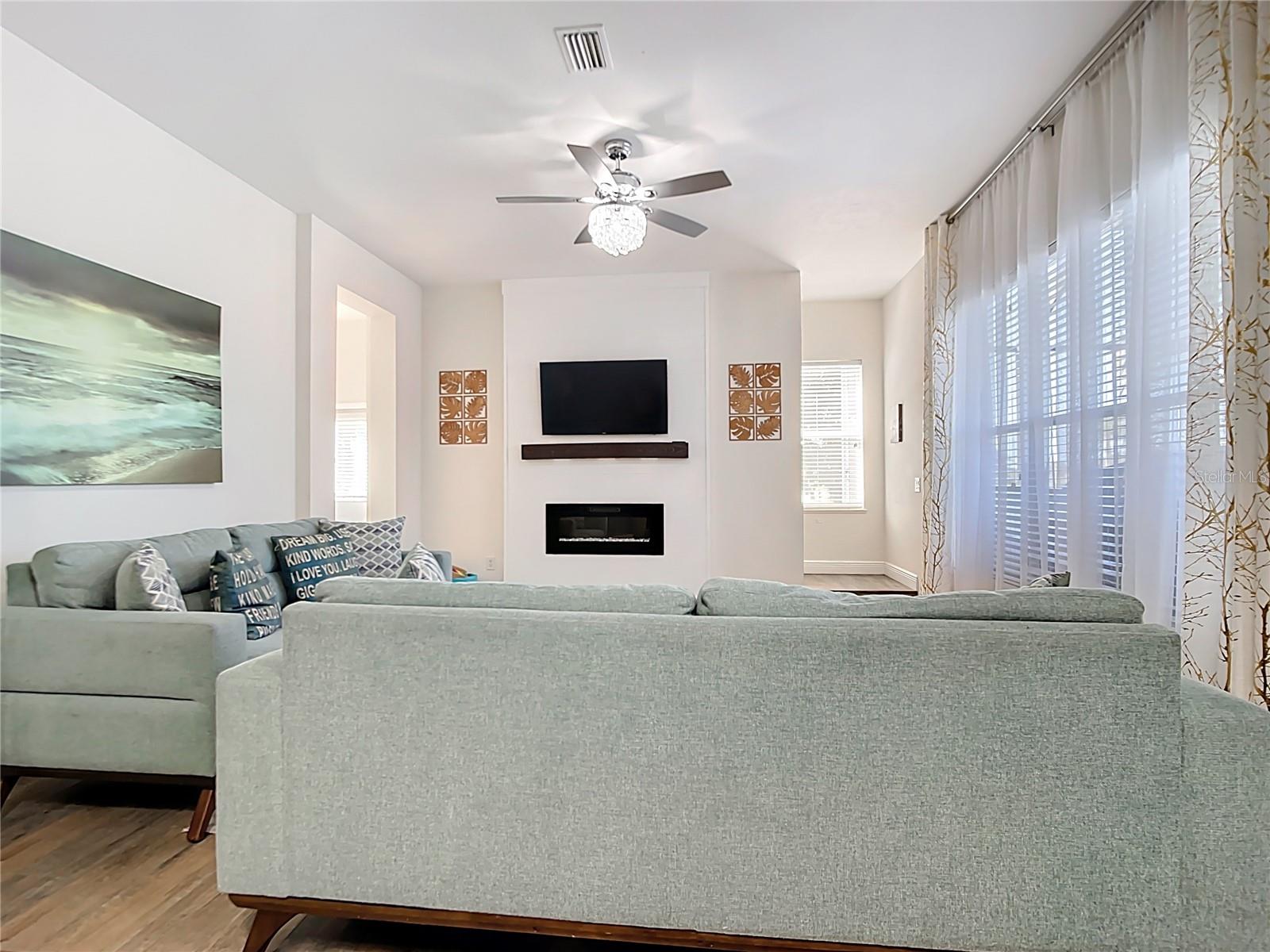 1167 ROTONDA CIR