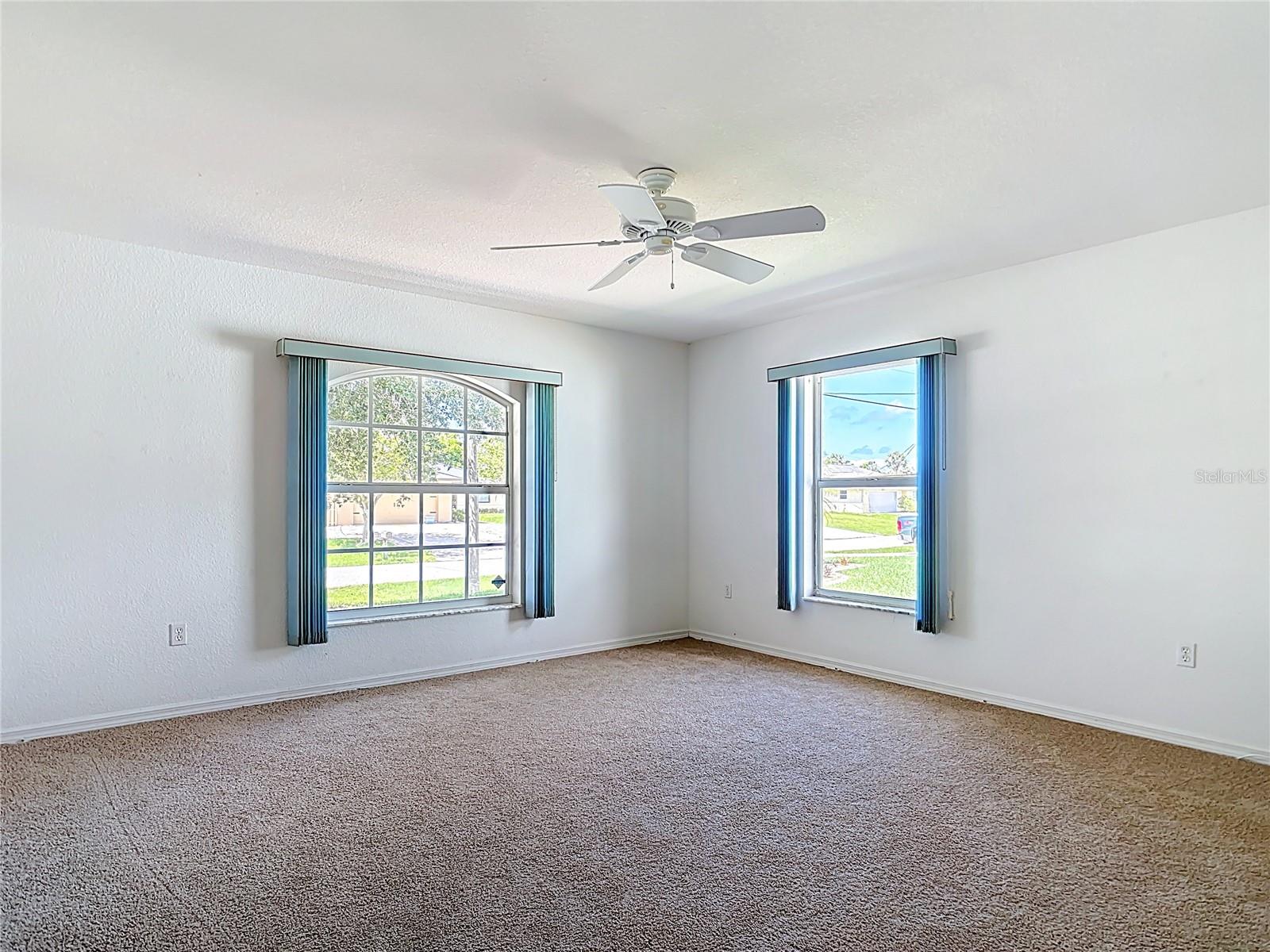 104 MARK TWAIN LN