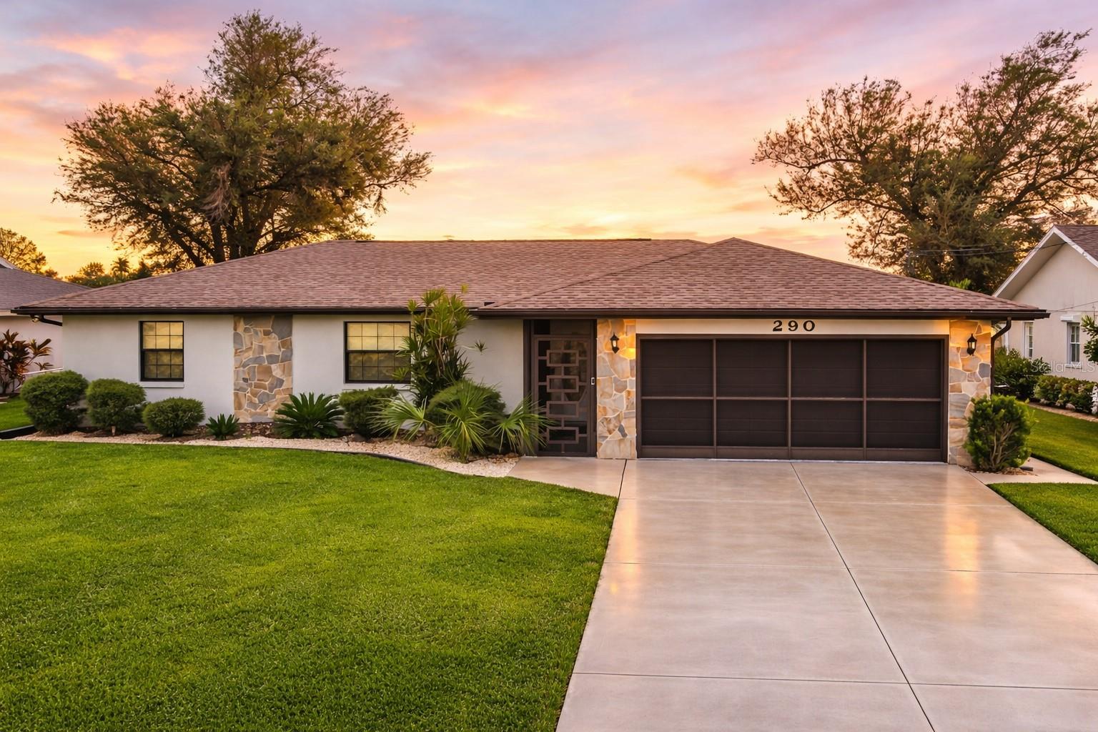 290 ROTONDA CIR