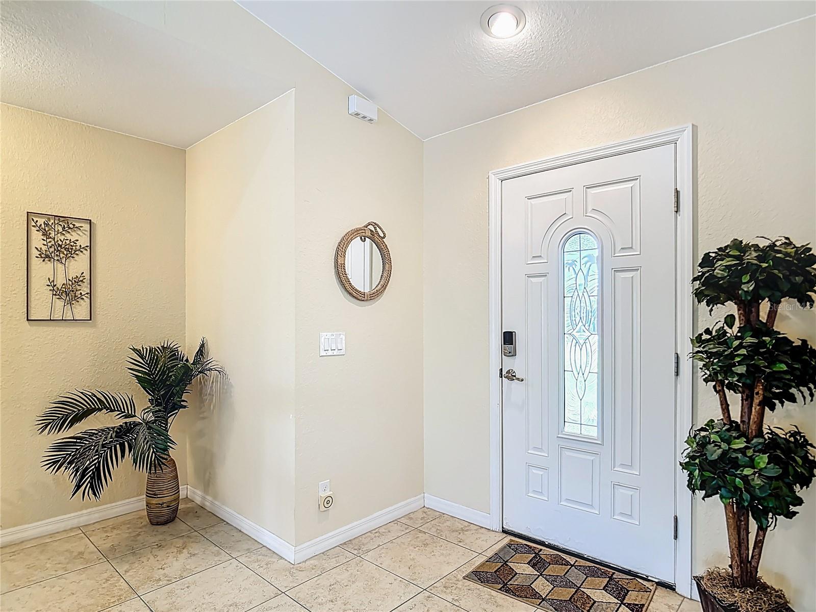208 JENNIFER DR