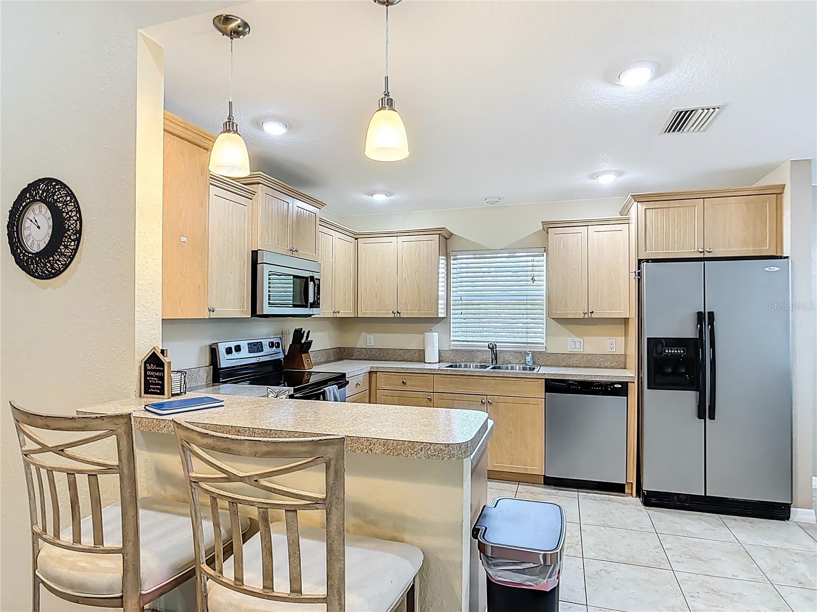 208 JENNIFER DR
