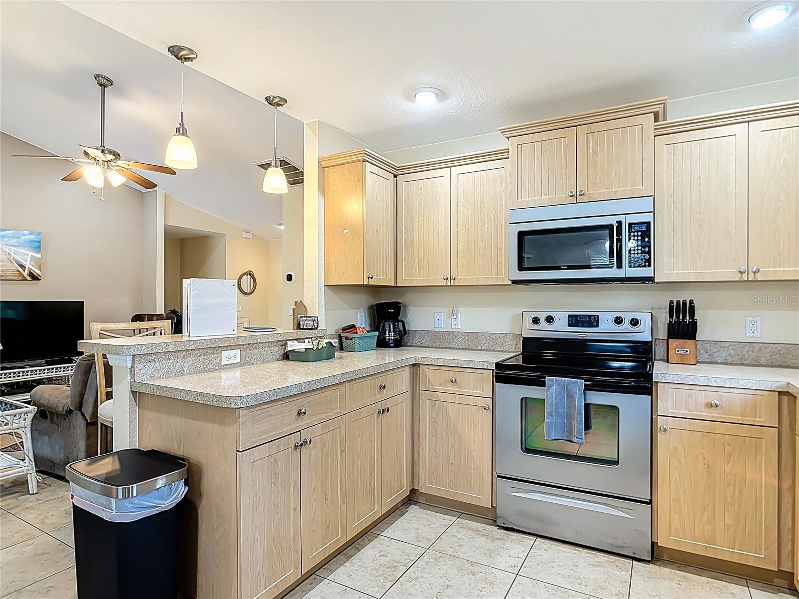 208 JENNIFER DR